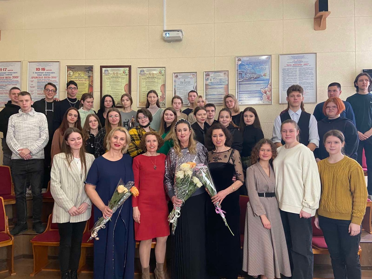  Состоялось первое заседание Клуба музыкальных путешествий "Маэстро"